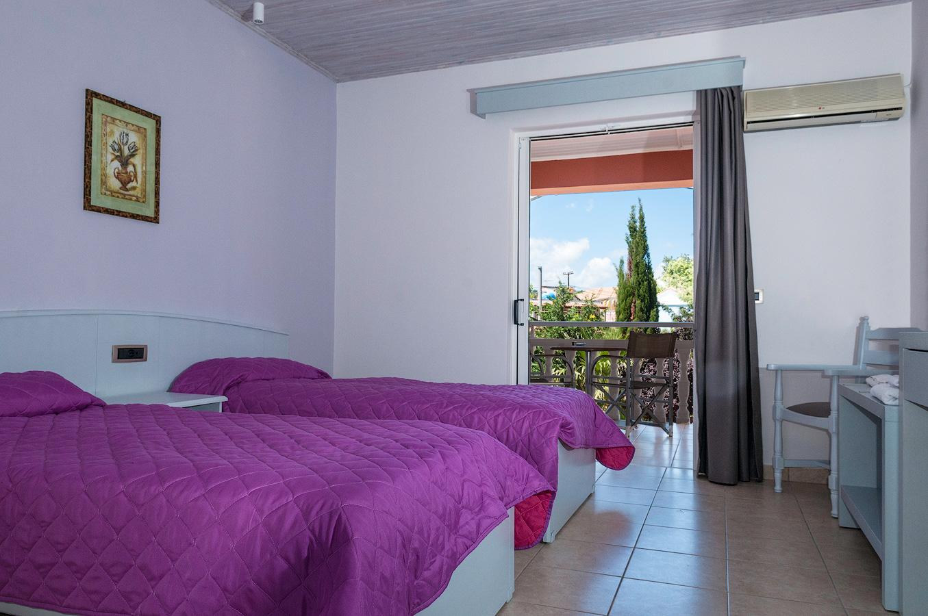 Tom & John Center Aparthotel Tsilivi  Exterior photo